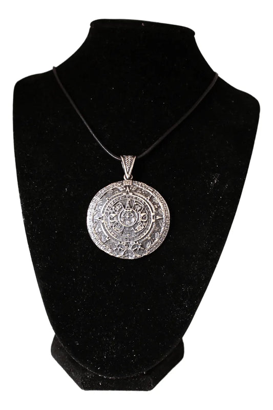 Collar De Plata Dije Medallón Calendario Azteca Quetzalcóatl Plateado