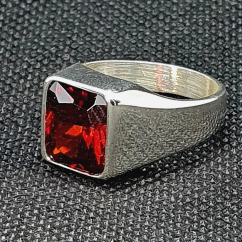 Anillo Daniel Plata 925 Hombre Zirconia Rojo Granate 10x12mm