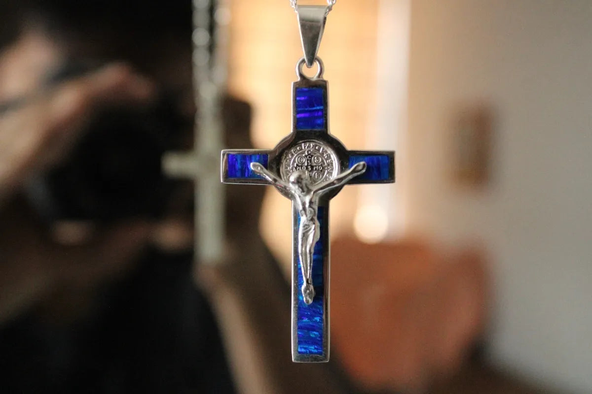 Dije Crucifijo San Benito Plata 925 Ópalo Cadena Hombre Nice - Azul Rey