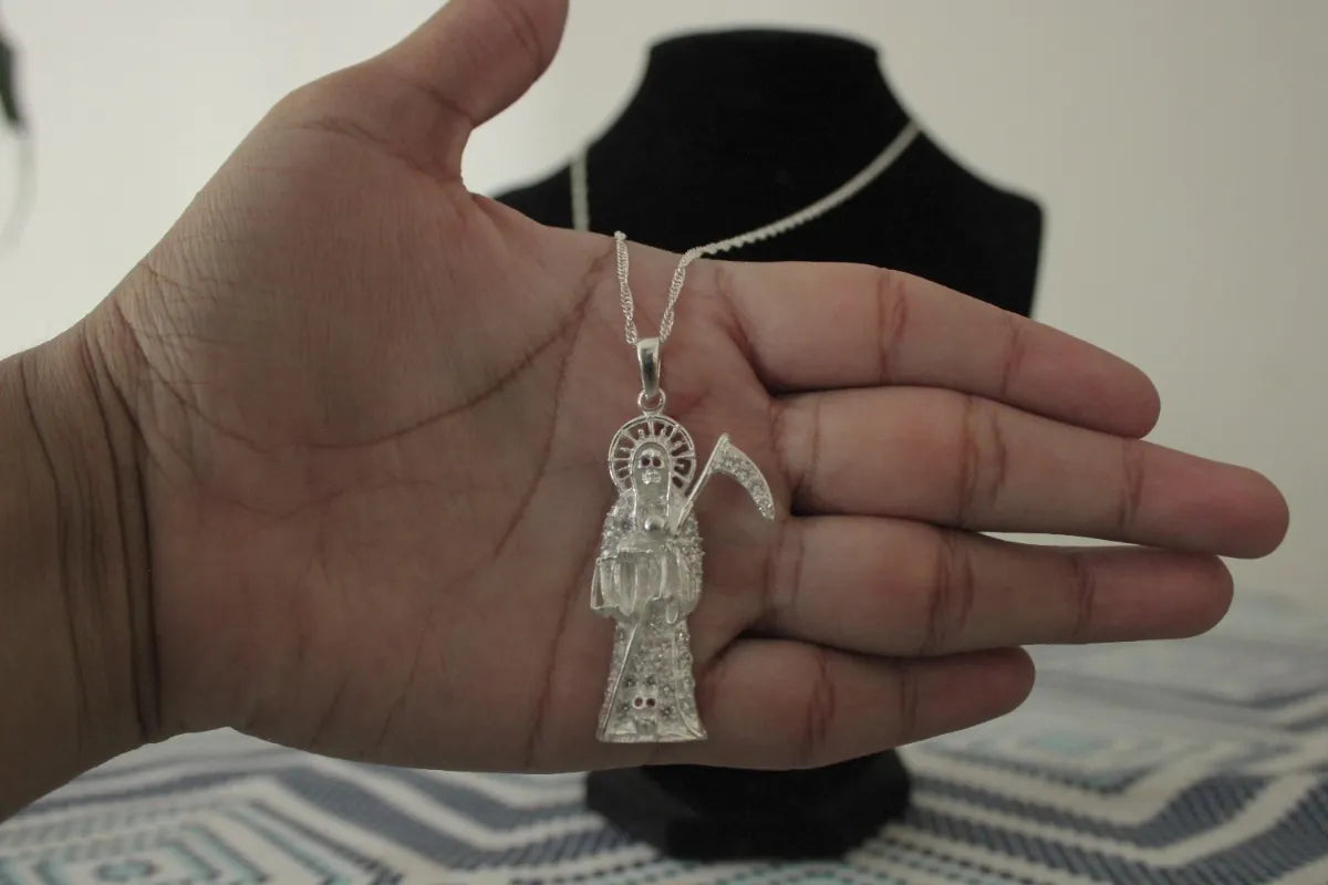Dije Santa Muerte en Plata 925 con Zirconias