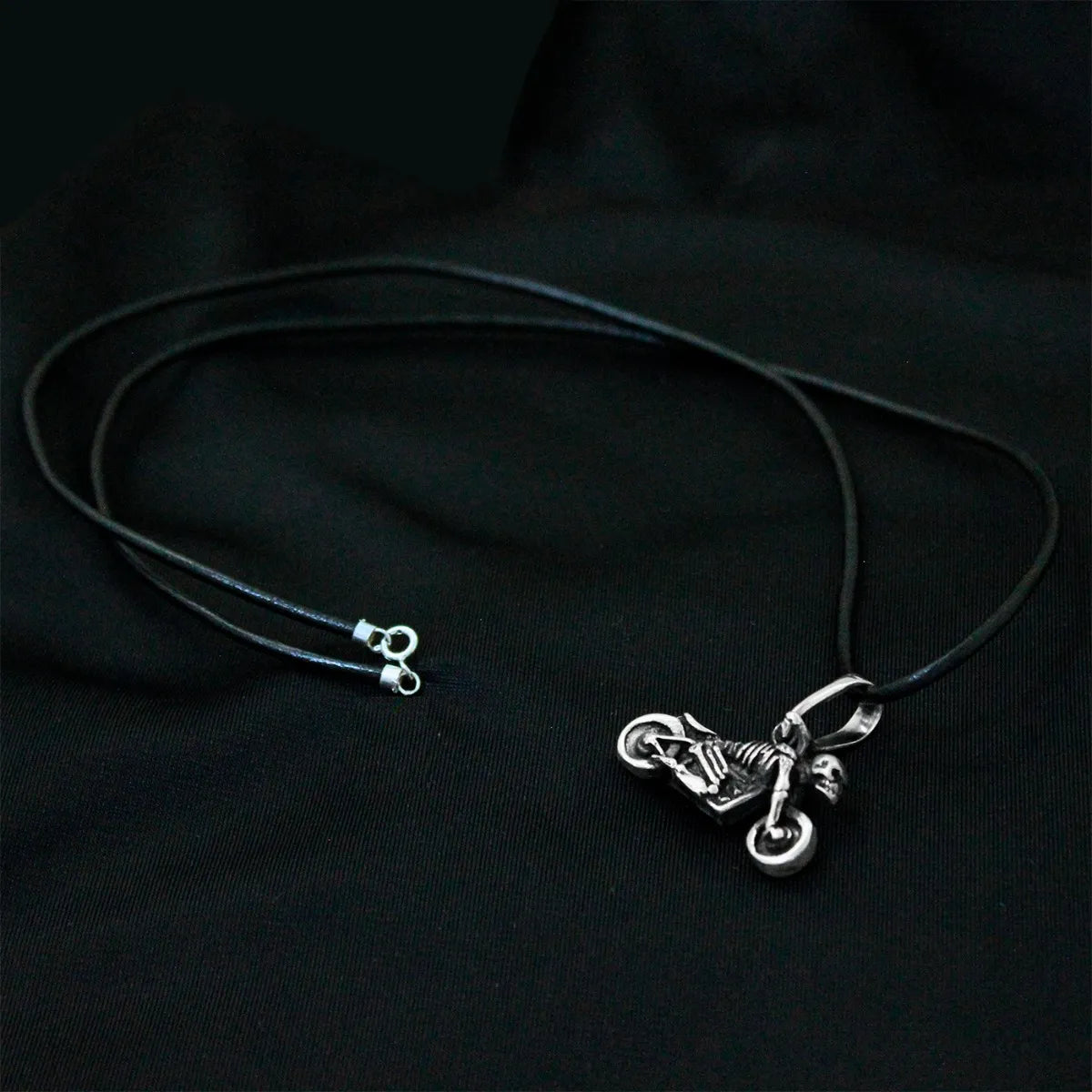 Dije Moto Calavera Chopper Plata 925 Cordón Piel Hombre