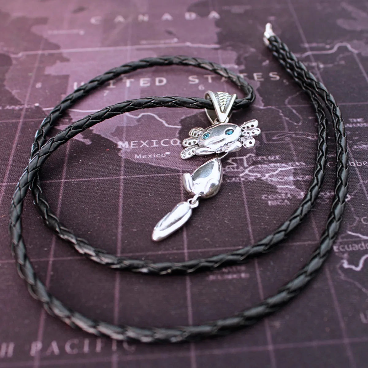 Dije Ajolote Movible Plata 925 Cordón Piel Joyería México