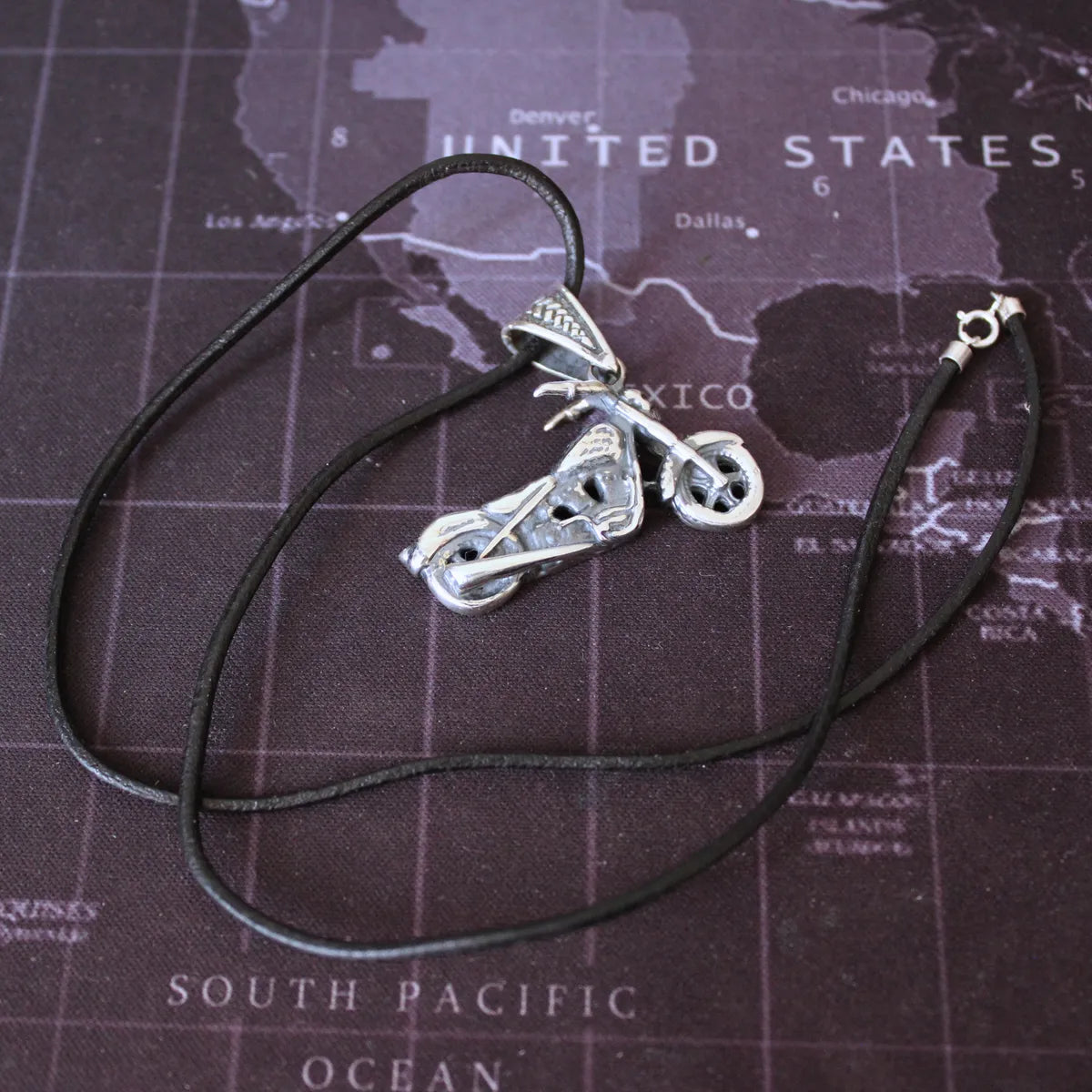 Dije Moto Chopper Calavera Plata 925 Hombre Cordón Piel Nice Plateado