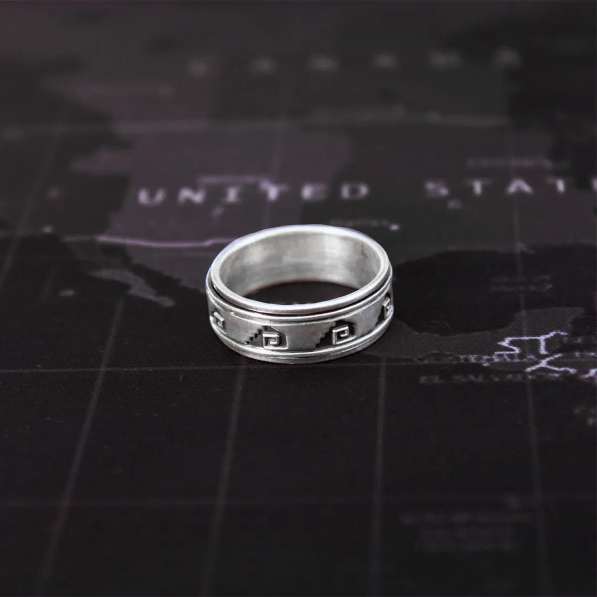 Argolla Pirámides Grecas Plata 925 Giratoria Antiestrés Niza