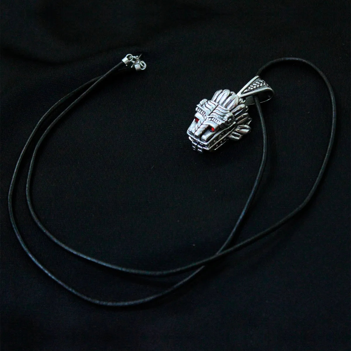 Dije Quetzalcóatl Dios Serpiente Emplumada Plata Fina 925
